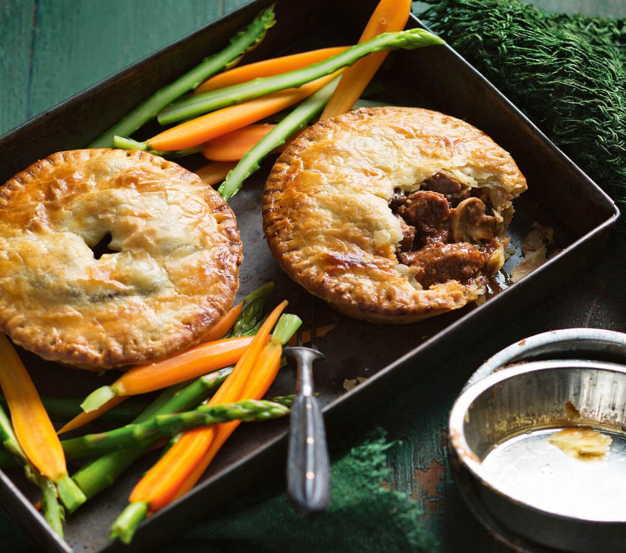 Beef Bourguignon Pies Recipe | Woolworths