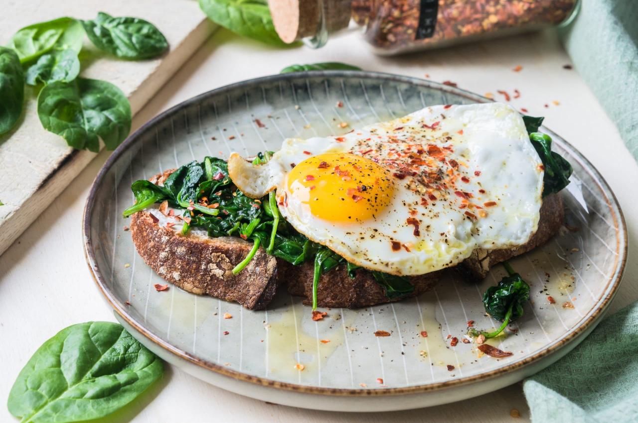 Healthy Spinach and Egg Tartine | La Cuisine de Géraldine