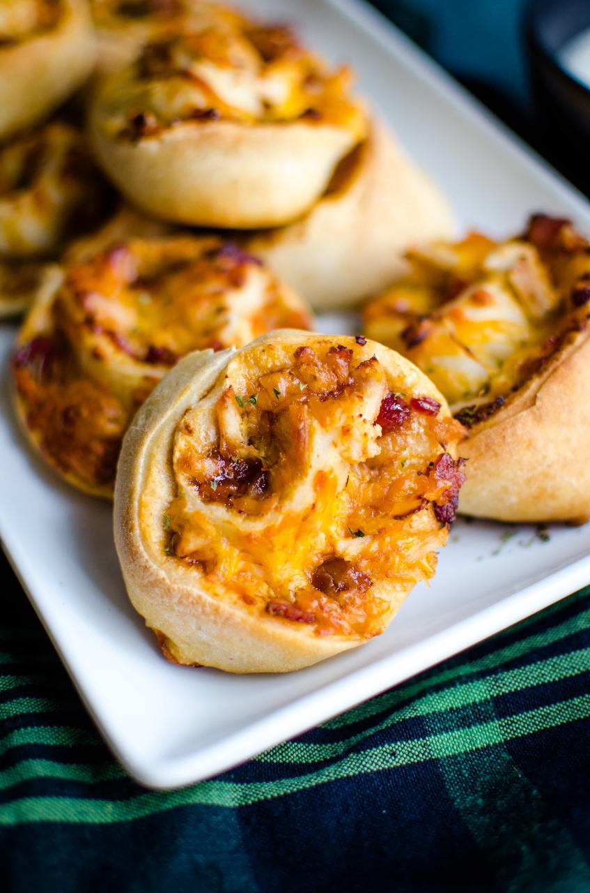 Barbecue Chicken Pizza Pinwheels - A Grande Life