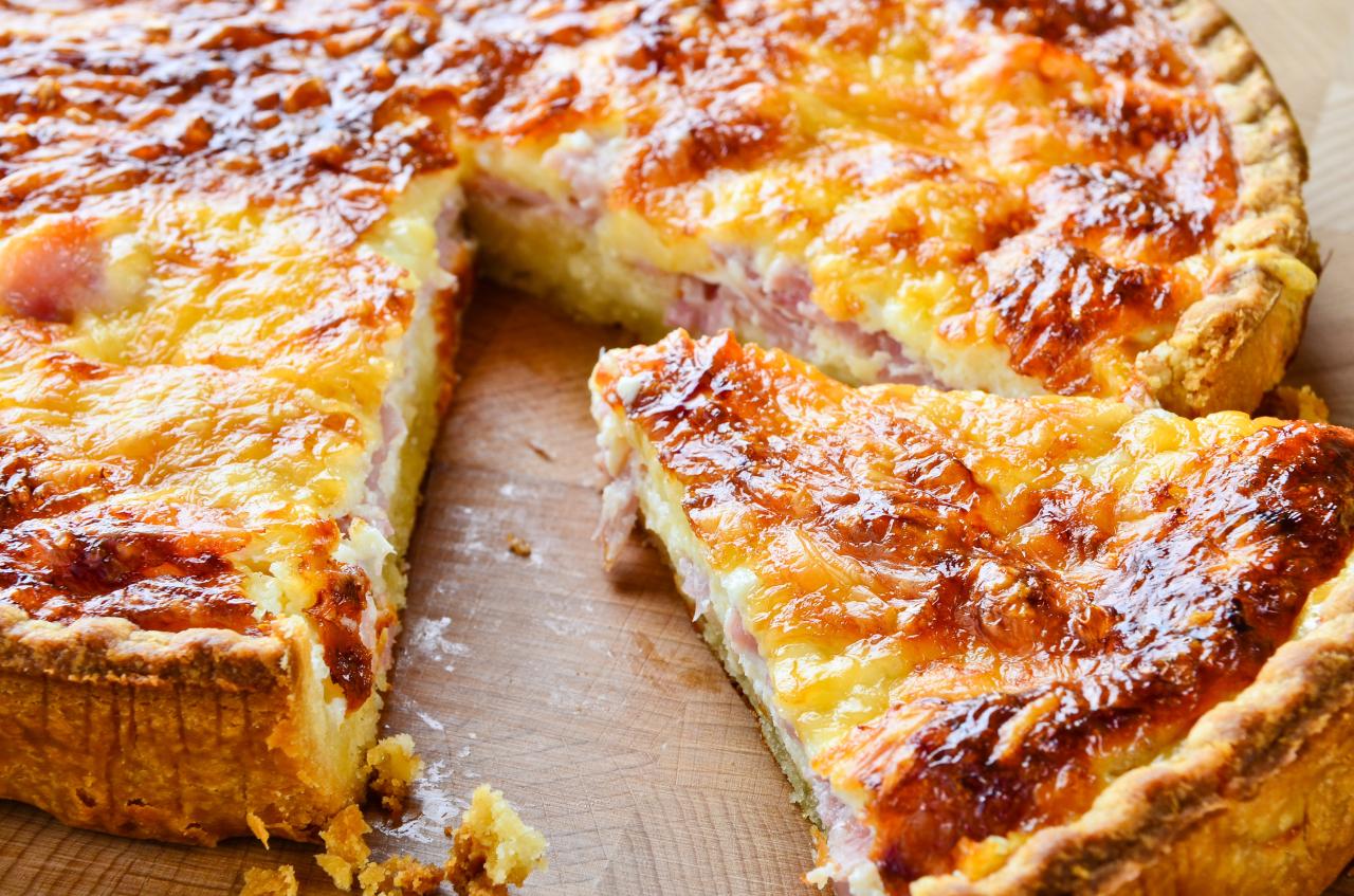 Quiche Lorraine With Pre-made Pastry Authentic Recipe | TasteAtlas