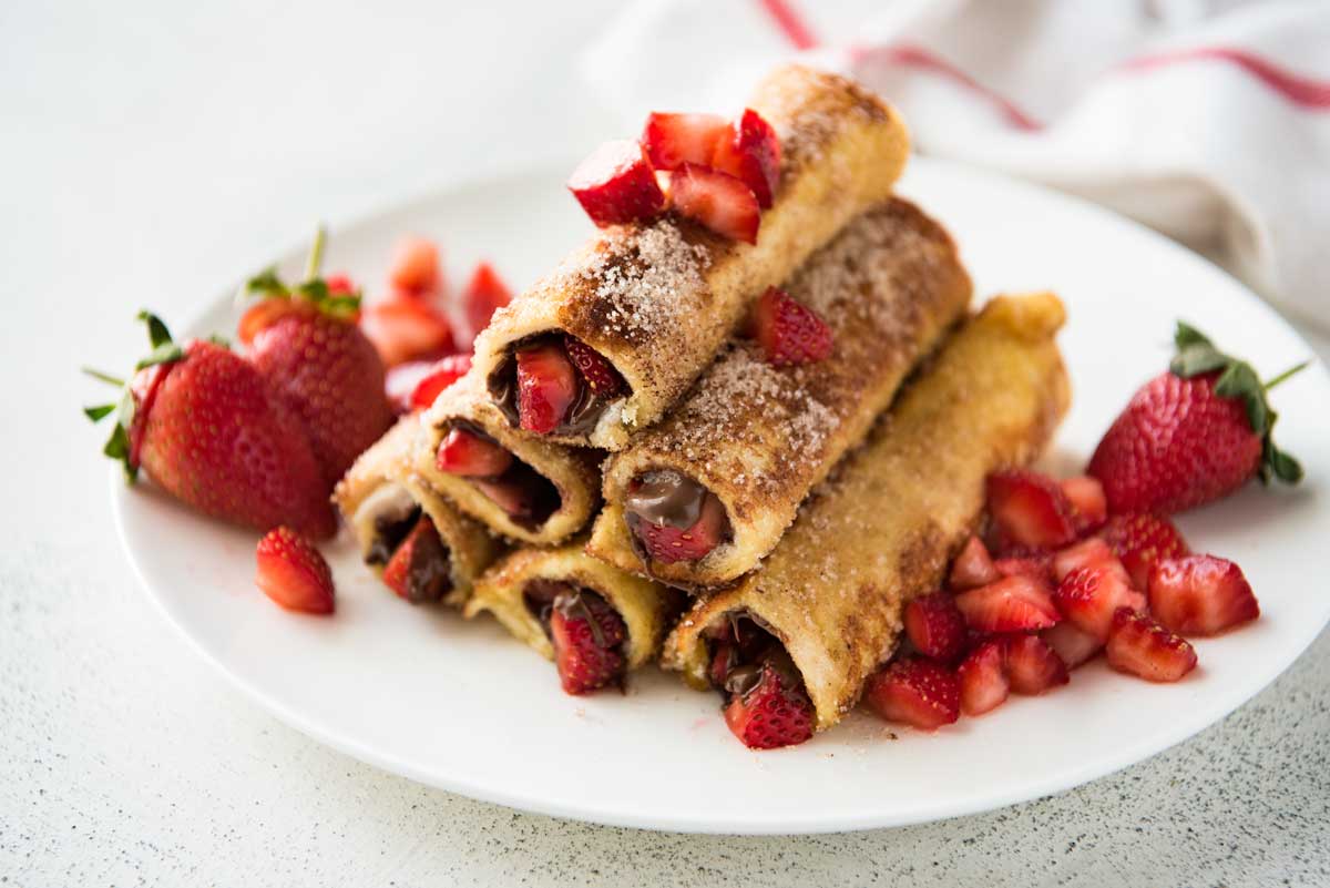 Strawberry Nutella French Toast Roll Ups